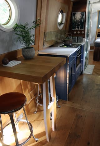 chronicle of the DIY boat builder