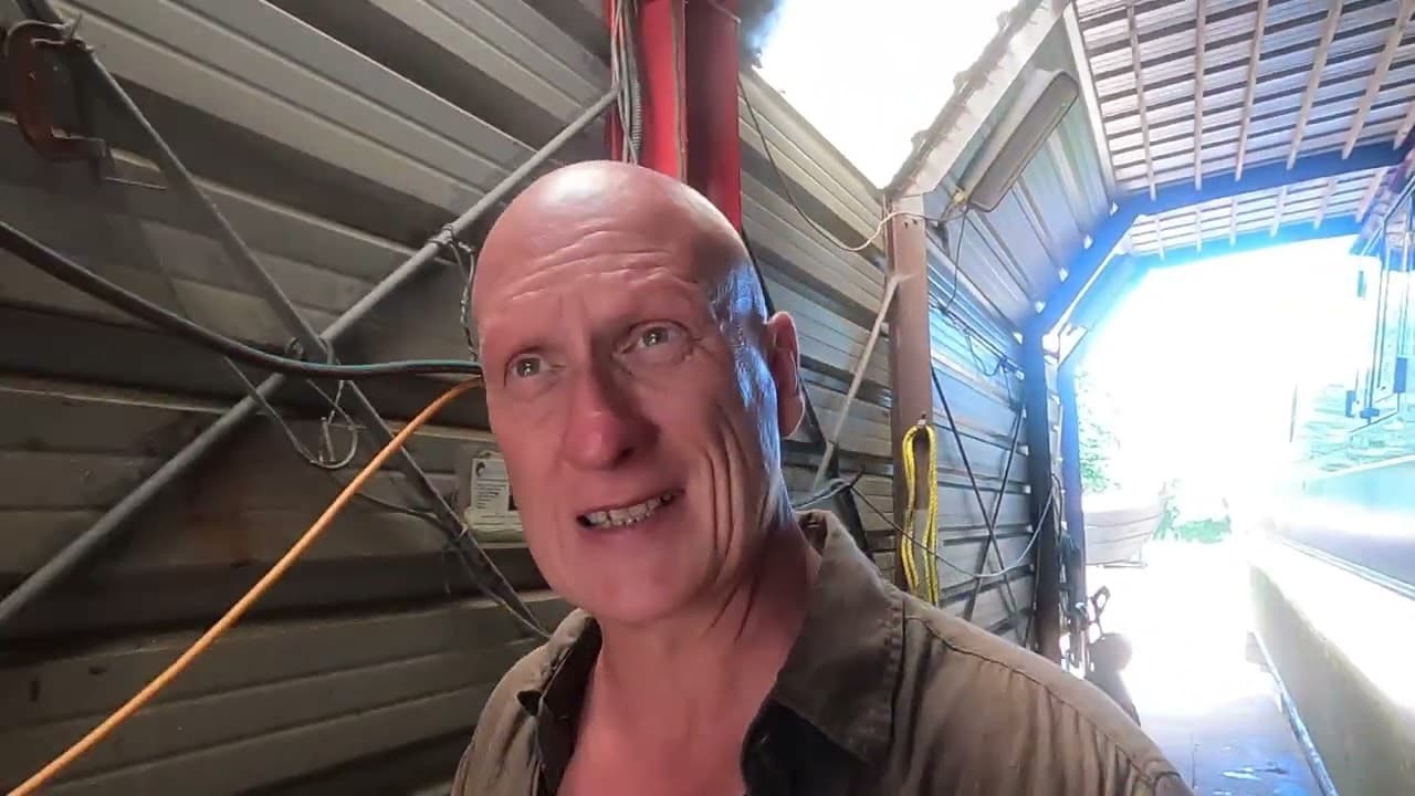 S3 Ep53  When Should your Narrowboat get Blacked