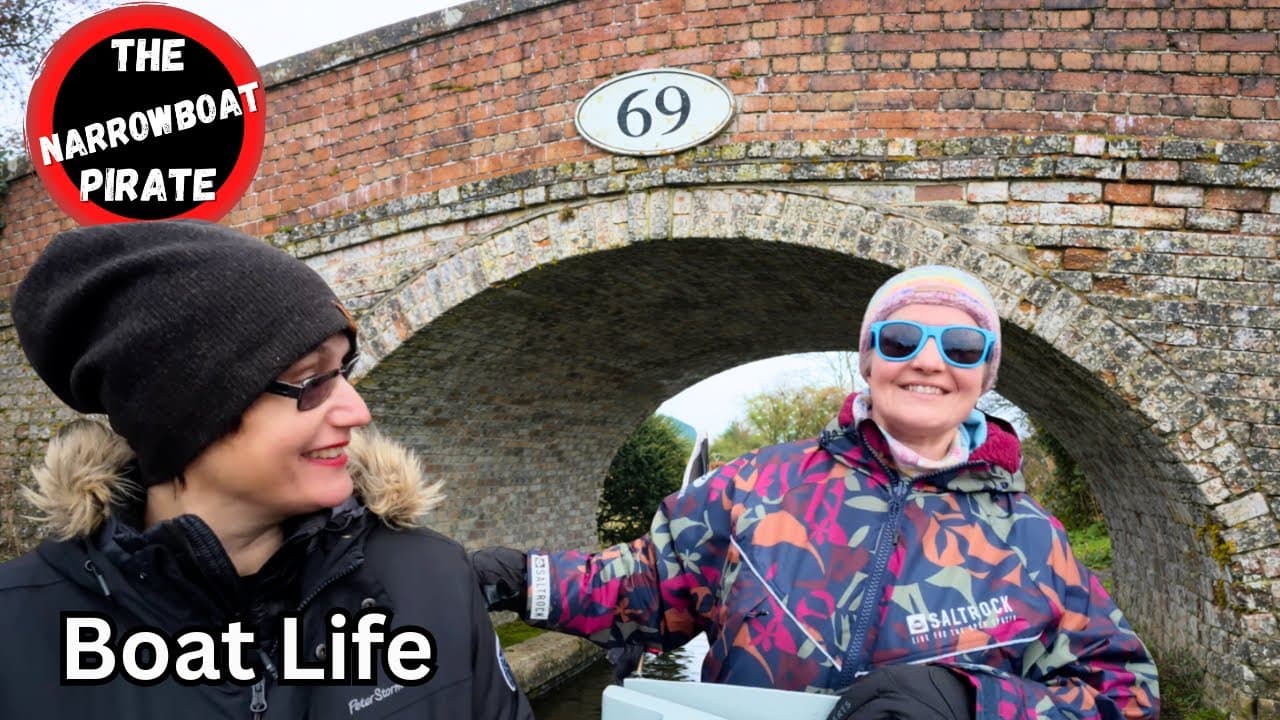 Winter Cruising the Llangollen Canal in my Narrowboat Home