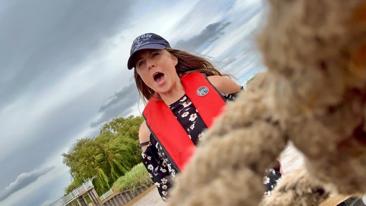 Hitch Hiking on The Tides In My Narrowboat Home To The Wild North #246