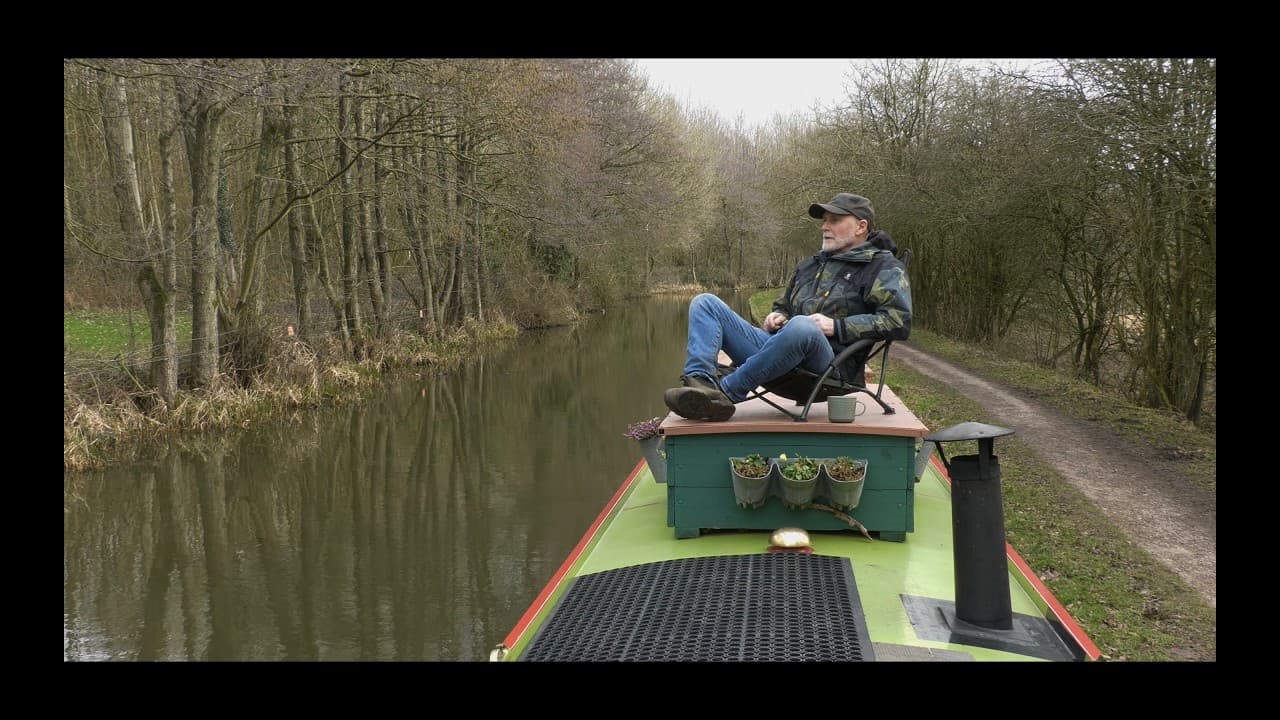 NATURE WATCH with Dave - LIVE - BIRD FEEDER