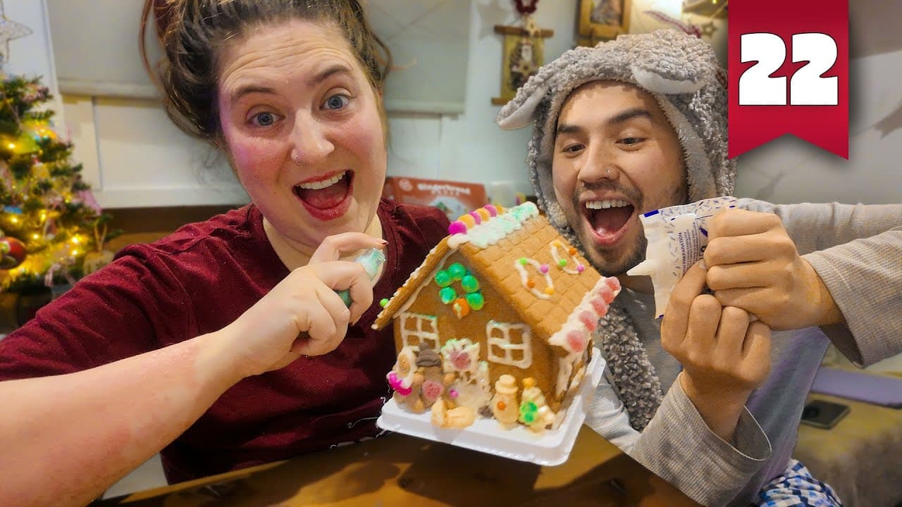 We made a gingerbread house and it actually went okay 🏠 Vlogmas Day 22