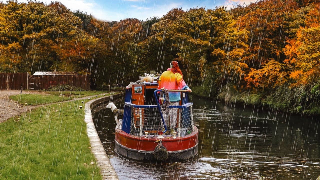 Is narrowboat life still fun in Autumn? - 345
