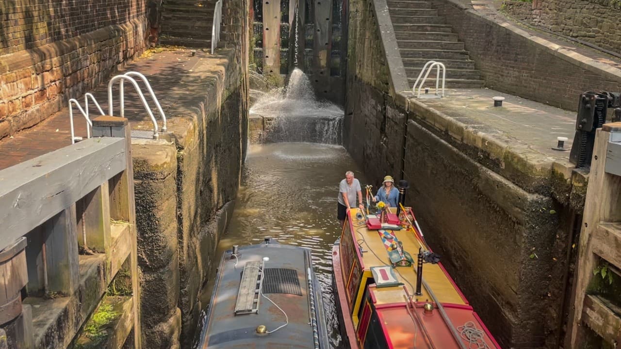 A Little Film Travelling Through the Northgate Locks in Chester By Narrowboat - Shropshire Union