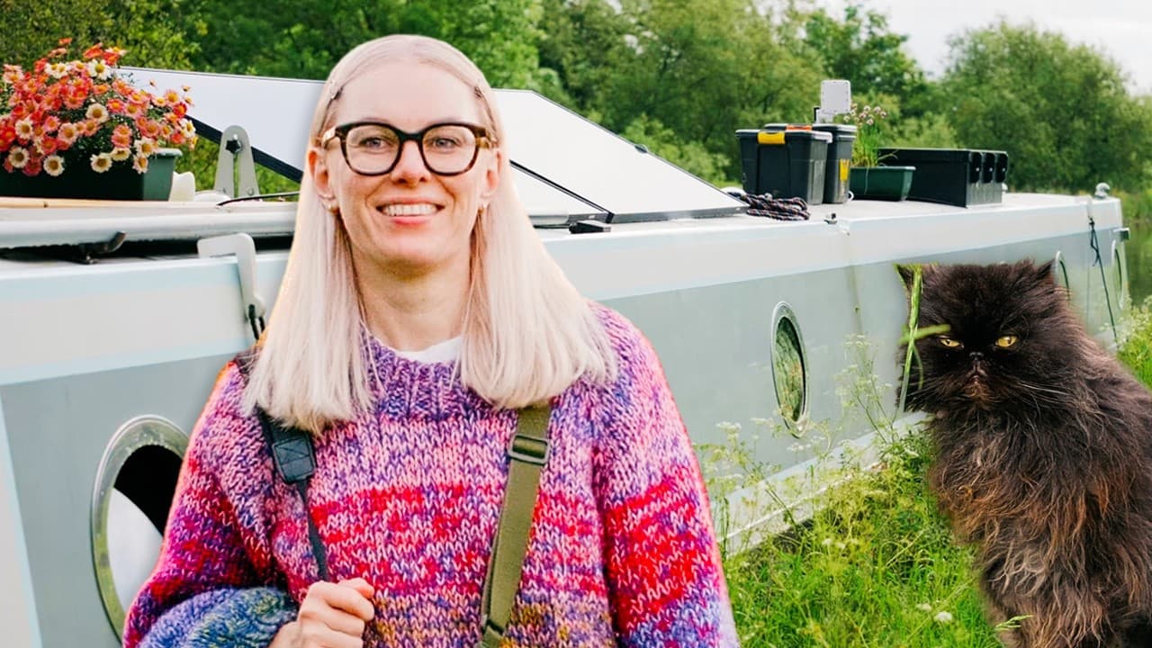 We got stuck in a lock (and bought diesel inside!) on our narrowboat