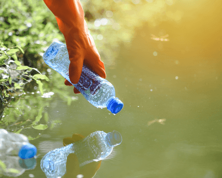 Canal charity calls on families to help keep canals plastic-free this half term