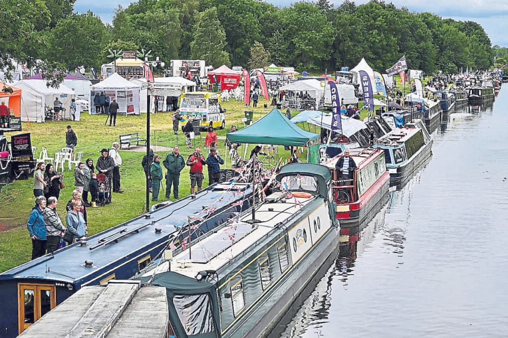 GREY HAIR: Too much on the canal?