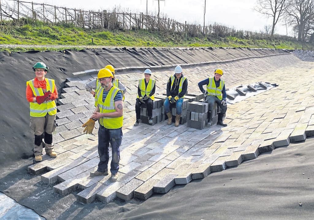 MONTGOMERY CANAL RESTORATION: Work continues apace
