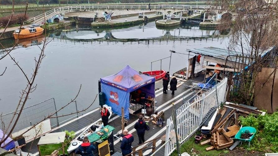 Floating encampment removed in £40k operation