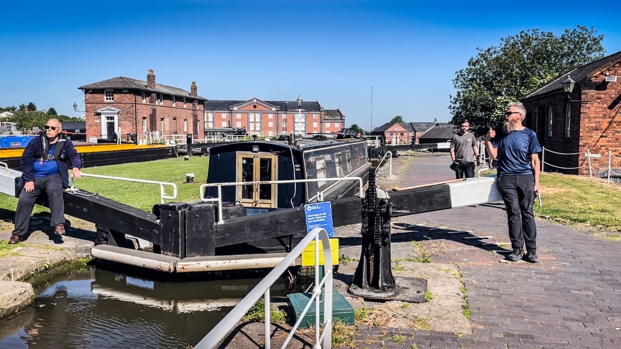Narrowboating through an Historic Port and Museum at Ellesmere Port