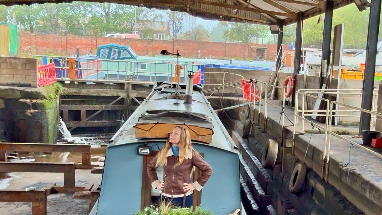 Blown Away, Living in a Dry Dock and Disturbing Findings Under My Narrowboat Home! #258