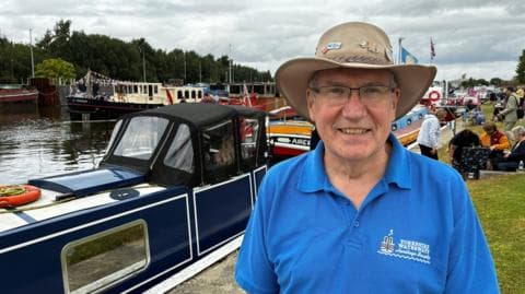 Flotilla recreates 200-year-old moment