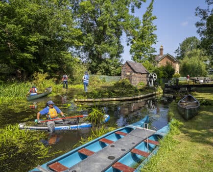 Volunteers rally to tackle aquatic weed on nation’s canals