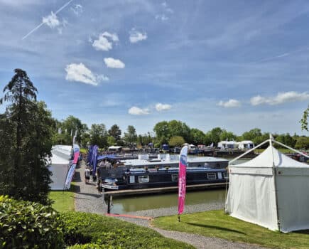 Thousands gather for Crick Boat Show