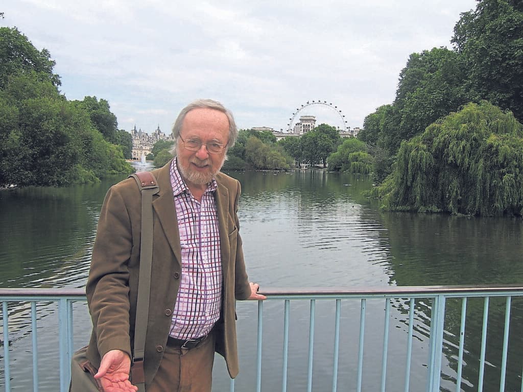 WHERE THE DEAD STILL WALK: Halloween on the Thames