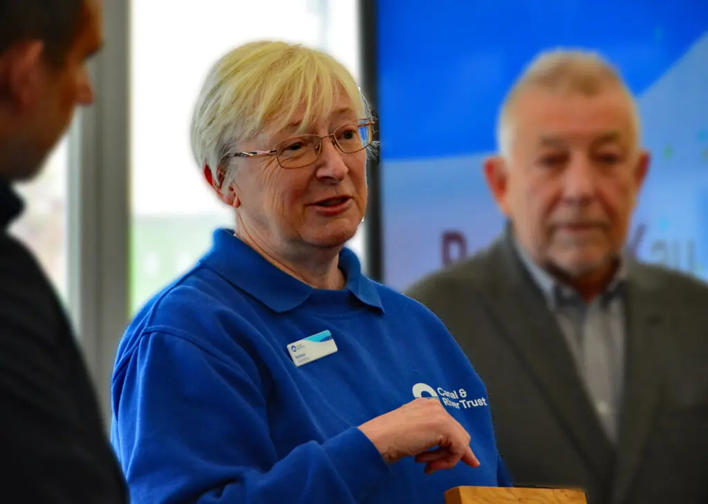 VOLUNTEERING EXCELLENCE on nation’s canals