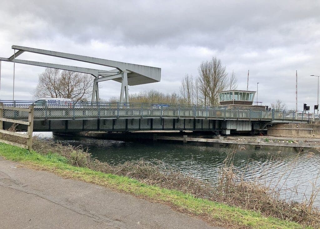 IWA Pushes for Higher Clearance on New Exeter Ship Canal Bridges