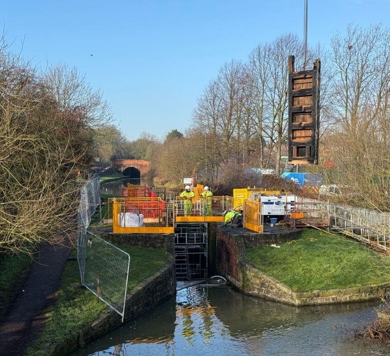 Go behind the scenes of lock restoration at Chesterfield Canal open day